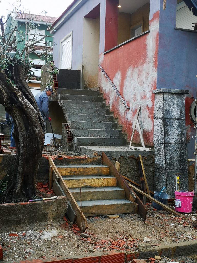 escadaria antes da obra